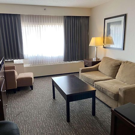 אדמונטון Best Western Cedar Park Inn מראה חיצוני תמונה