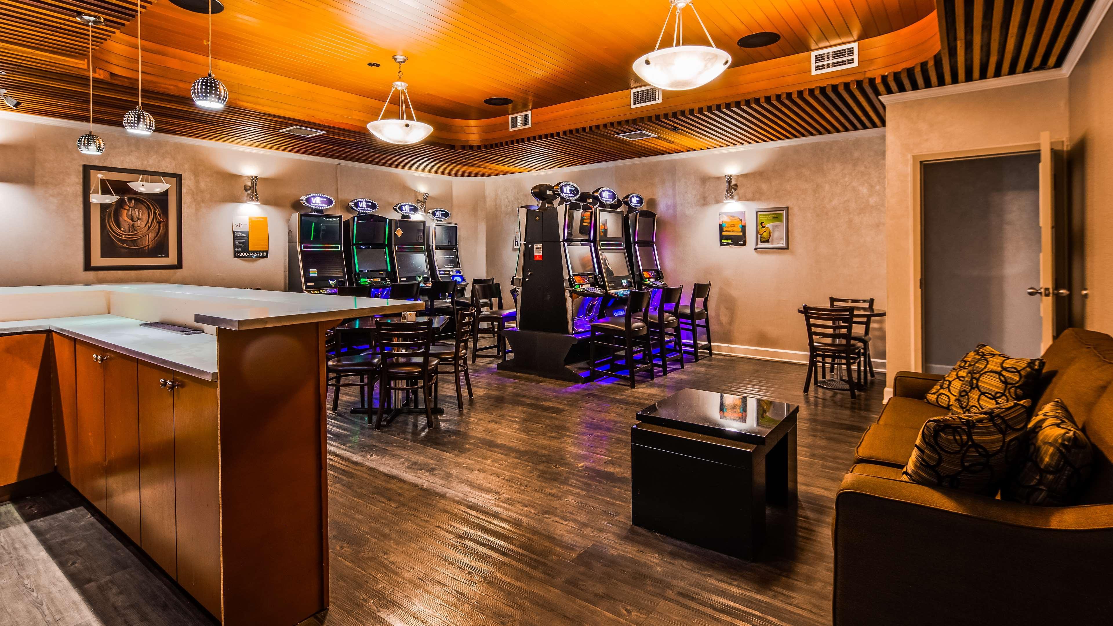 אדמונטון Best Western Cedar Park Inn מראה חיצוני תמונה