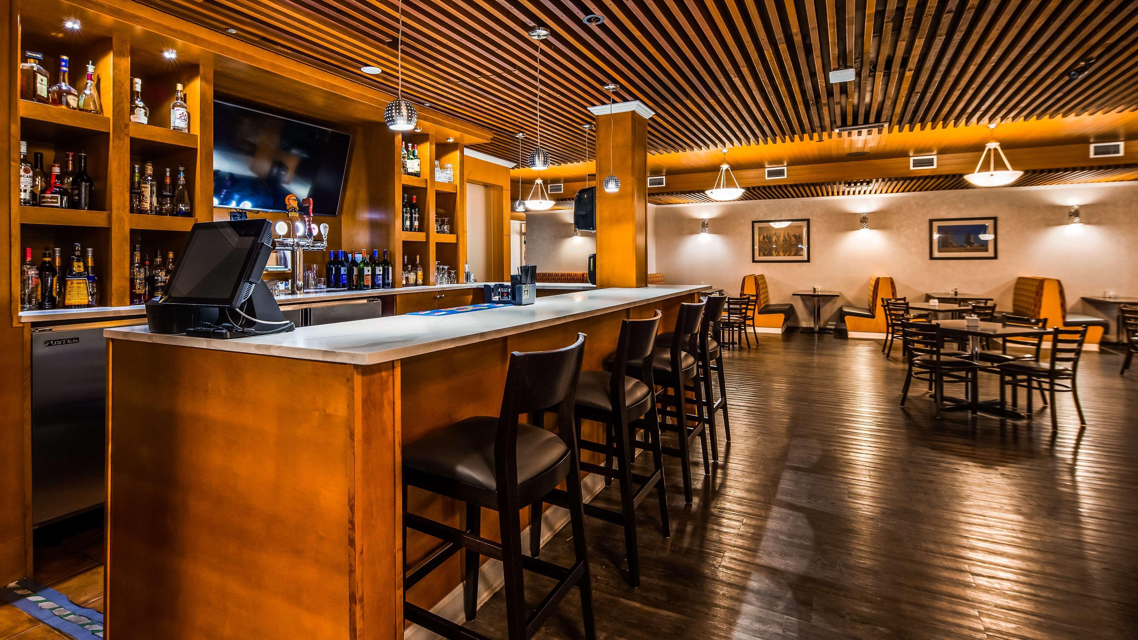 אדמונטון Best Western Cedar Park Inn מראה חיצוני תמונה