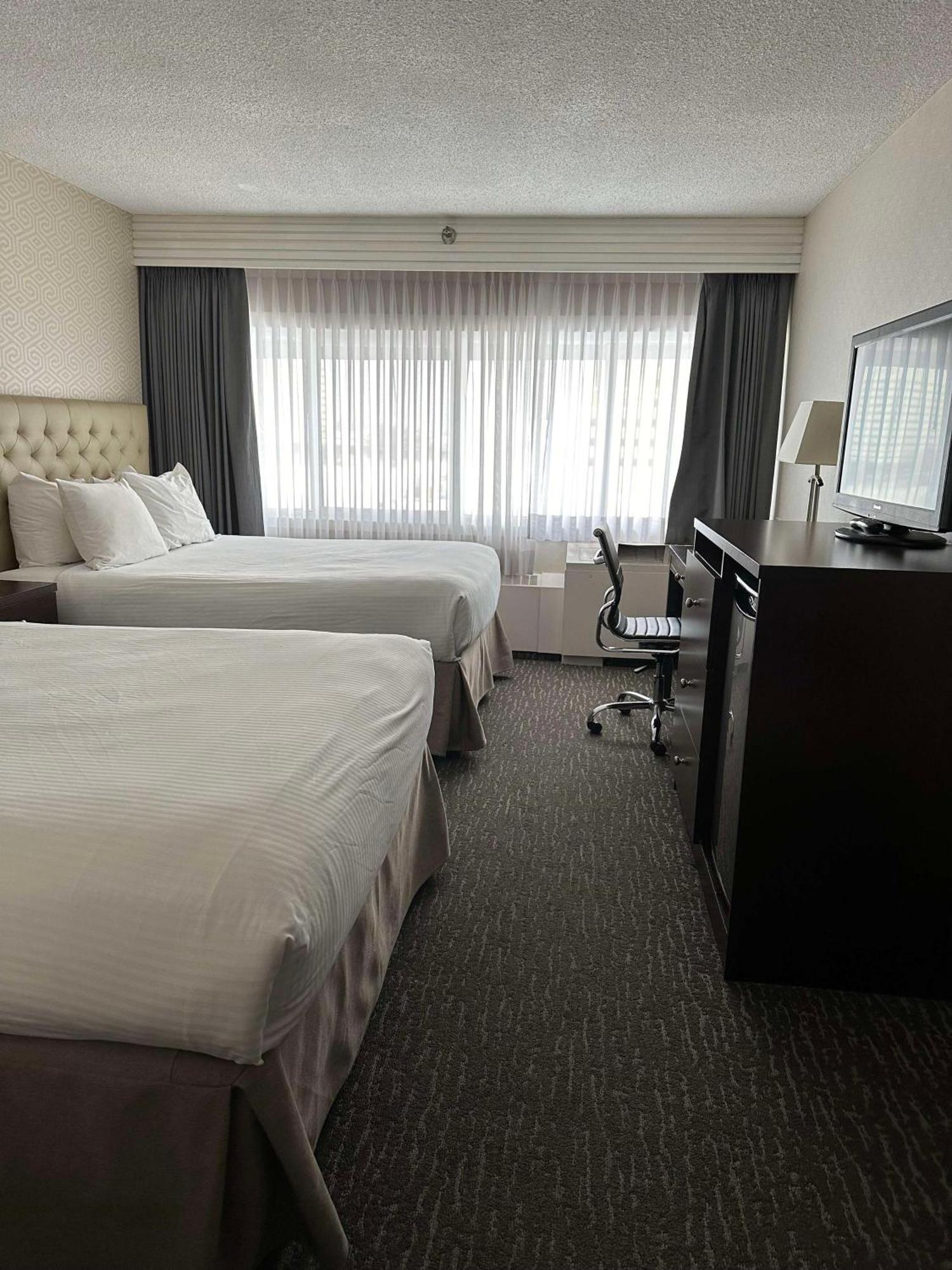 אדמונטון Best Western Cedar Park Inn מראה חיצוני תמונה