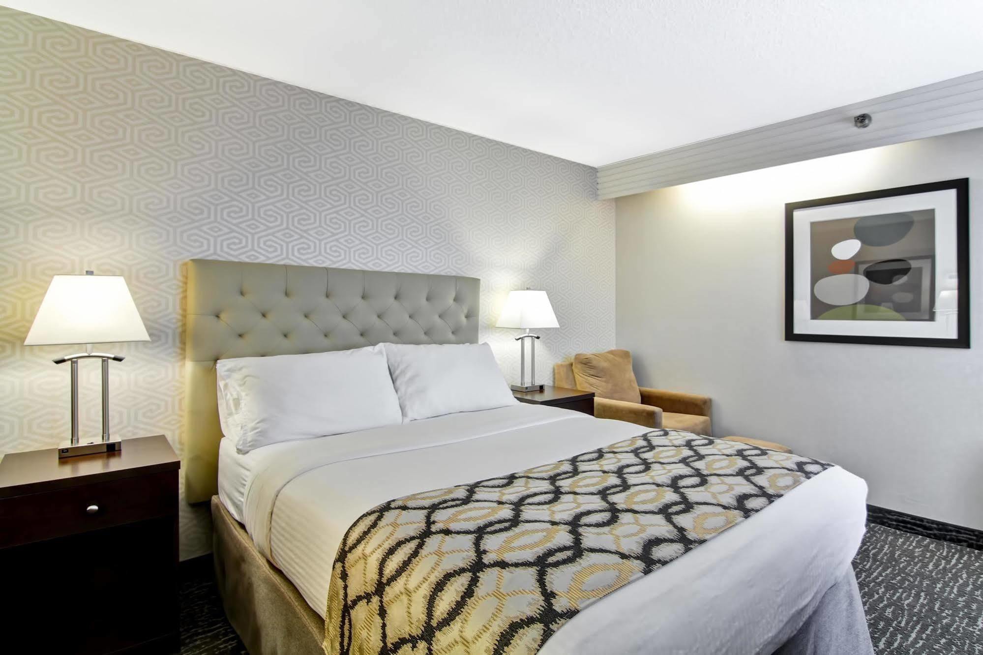אדמונטון Best Western Cedar Park Inn מראה חיצוני תמונה