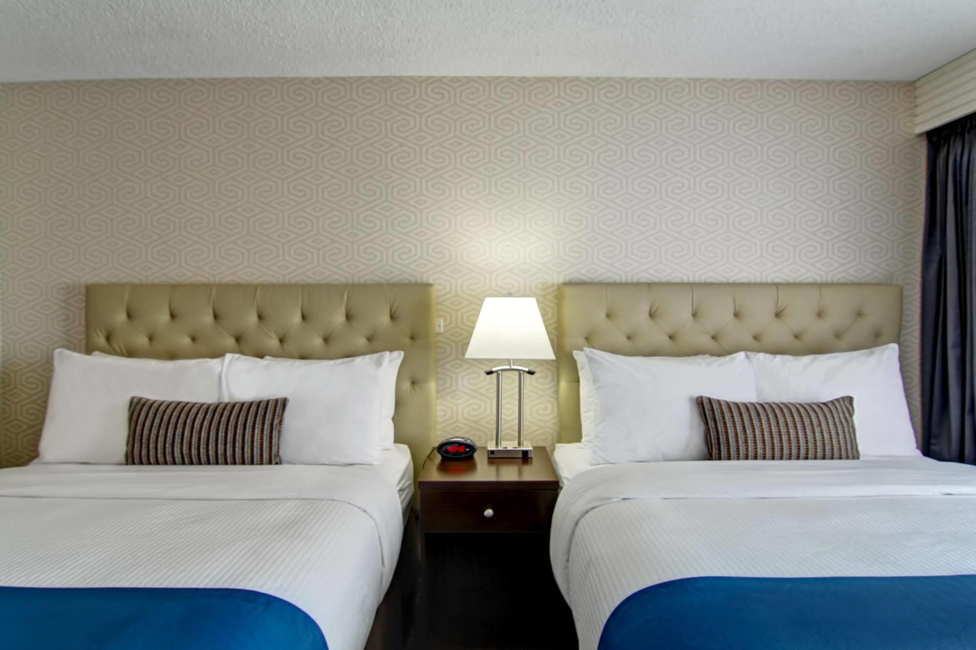 אדמונטון Best Western Cedar Park Inn מראה חיצוני תמונה