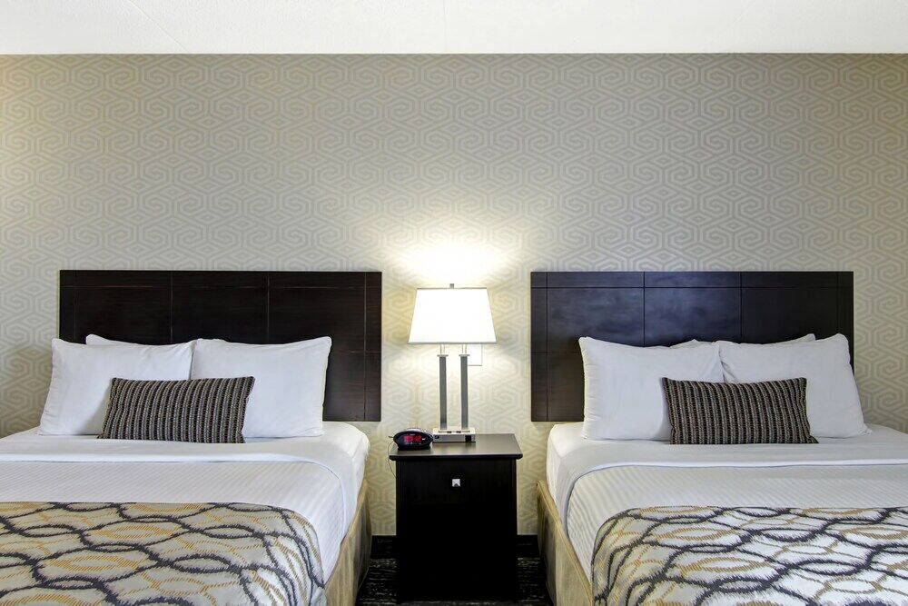 אדמונטון Best Western Cedar Park Inn מראה חיצוני תמונה